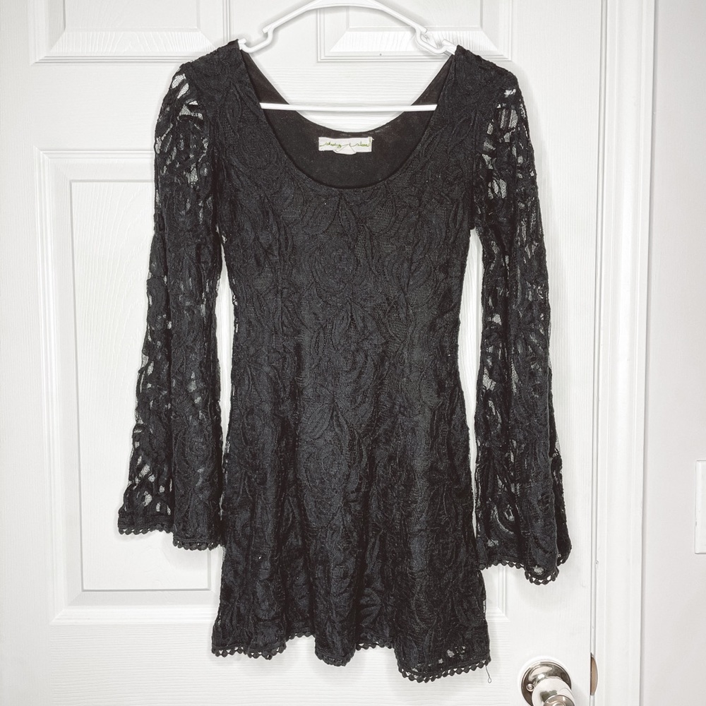 Staring at stars black bell sleeve lace dress